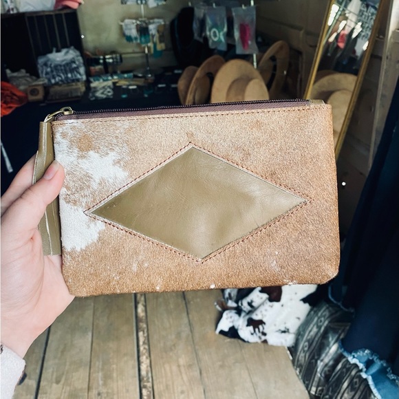 Cowhide Clutch Wallet - Picture 1 of 1